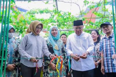 Tumbuhkan Minat Baca Masyarakat, Benyamin Resmikan Taman Baca Masyarakat Perbas