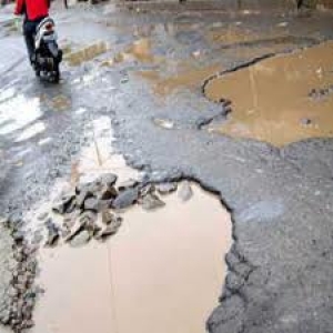 Ilustrasi- Jalan Rusak