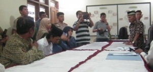 Pamulang- Suasana akad nikah  RR (18) dan DN (16)  di Polsek pamulang, Jum'at (22/11)DT