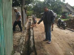 Ketua BPD Sindang Sono Pertanyakan Proyek Tanpa Plang