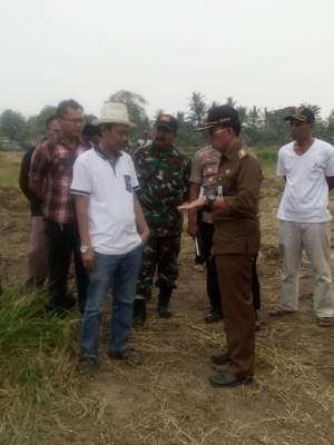 Camat Kresek hentikan Pengerukan Tanah di Situ Patrasana