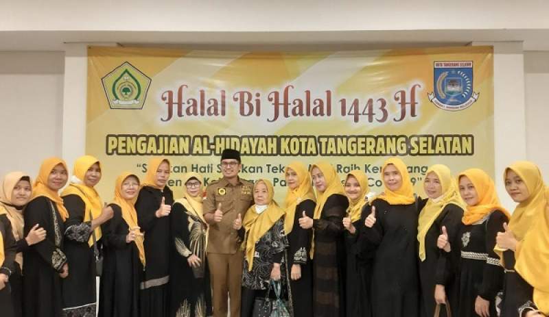 Wakil Walikota Tangerang Selatan, Pilar Saga Ichsan Bersama Anggota Al-Hidayah