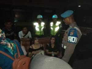Jelang Tahun Baru, Petugas Razia Tempat Hiburan Malam