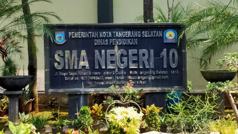 SMAN 10 Tangsel.