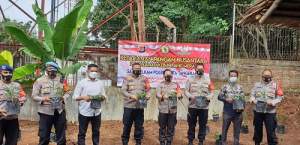 Kapolresta Resmikan Taman Ketahanan Pangan Dihalaman Kantor Satintelkam