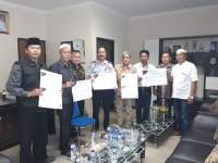 Bawaslu Larang Caleg Pasang Alat Peraga Kampanye Di Angkutan Umum