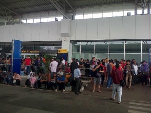 Penumpang Lion Air Terlantar