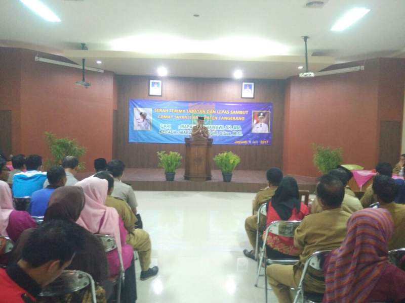 Warga Dan Kades Se Kecamatan Jayanti Lepas Camat Nawawi