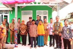 Zaki Resmikan Rumah Tidak Layak Huni