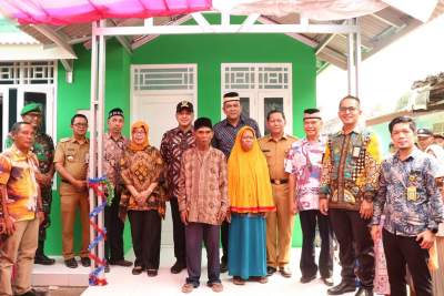 Zaki Resmikan Rumah Tidak Layak Huni