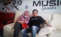 Penyanyi Tiana Zchan dan Produser Musik Mr. Tou