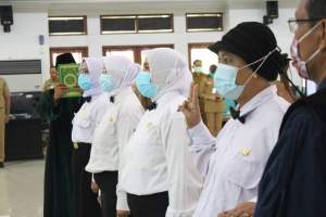 Resmi Diangkat PNS, 35 Bidan di Kabupaten Tangerang Diambil Sumpah dan Janji