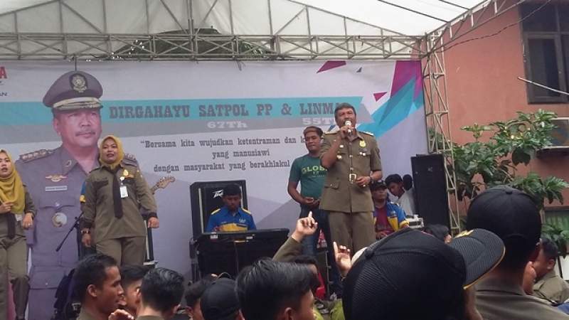 HUT Ke 67, Satpol PP Gelar Simulasi dan Bagi-Bagi Hadiah