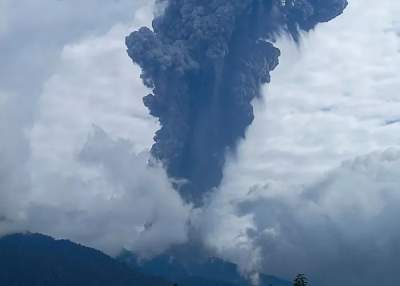 Gunung Marapi Kembali Erupsi, Warga Diimbau Waspada