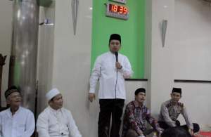 Arief Galakkan Gerakan Sholat Berjamaah