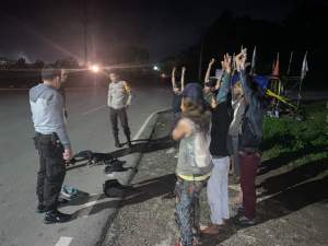 Polsek Bukit Intan bubarkan anak-anak punk yang sedang minum miras