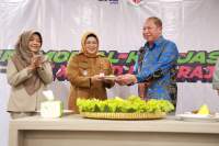 Hj intan Apresiasi Kerjasama RSUD Balaraja dan JNE