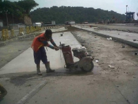 Area Tunggu Kendaraan Pelabuhan Merak dibetonisasi