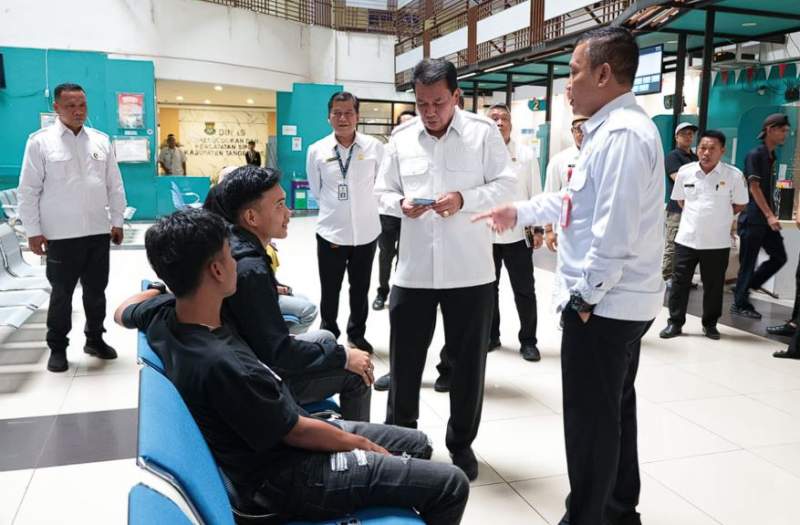 Bupati Tangerang Pantau Disdukcapil, Layanan KTP &amp; KK Tetap Lancar Pasca Idulfitri!