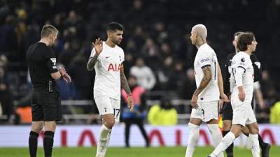Liga Inggris: Tottenham Hotspurs Lagi-lagi Kalah, Terjun Bebas dari Klasemen