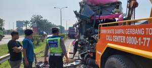 4 Bus Kecelakaan Beruntun di Tol Merak, 1 Sopir Tewas 19 Orang Luka - Luka