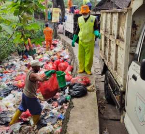 Sebanyak 70 Armada Dikerahkan untuk Antisipasi Lonjakan Sampah Saat Idul Fitri