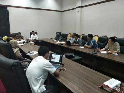 WH Beri Materi Politik dan Kebijakan Publik Pada Mahasiswa Untirta