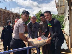Tim Jum&rsquo;at Barokah Polda Banten, Sambangi Musholla Nururrahman