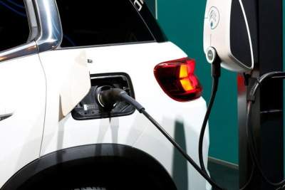 Ilustrasi mobil listrik.