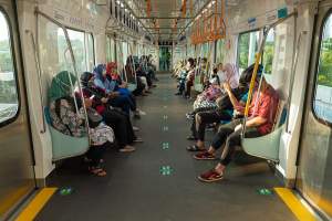 Ilustrasi pengguna penumpang MRT.
