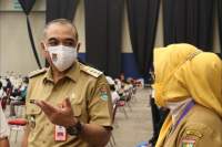 Zaki Tinjau Vaksinasi di ICE BSD dan STTM Muhamadiyah