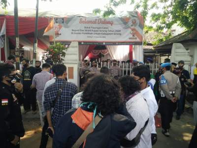 KPU Kabupaten Serang Batasi Peliputan, Wartawan Kecewa