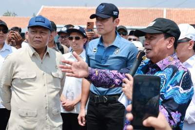 Bupati Maesyal Sambut Kunjungan AHY ke Kampung Nelayan Ketapang Mauk