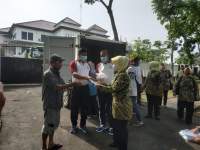 Jumat Berkah, Kejari Kabupaten Tangerang Kembali Bagikan Masker