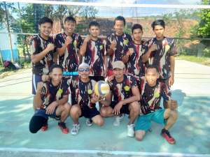 Tim bola Voli AMS Sumur Sabet Juara
