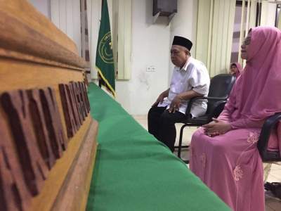 Awalnya Nikah Siri, Sekarang Haris Punya Buku Nikah