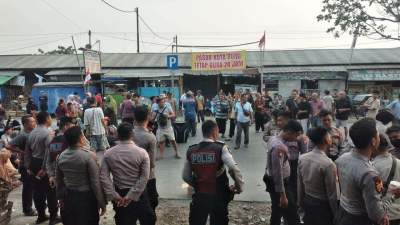 Ratusan aparat Gabungan Amankan Penertiban Pasar Kutabumi