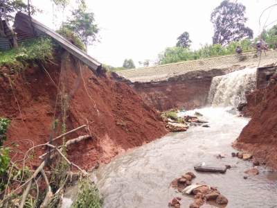 Dinas Bina Marga Kabupaten Tangerang  Segera Perbaiki Tanggul Ambrol