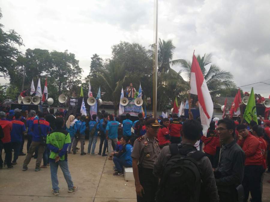 Demo buruh di Kabupaten Tangerang.
