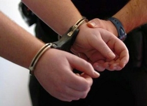 Bule Diringkus Saat Bertransaksi Narkoba Depan RS Eka Hospital