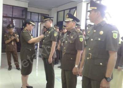 Kajari Lebak Lantik Tiga Pejabat Baru