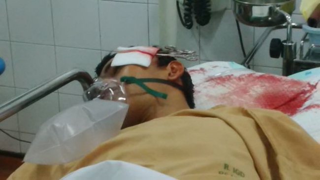 Petugas Preman tergelatak di Rumah Sakit di Bacok Preman Cipondoh
