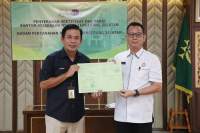 BPN Tangsel Serahkan Sertifikat Hak Pakai Kepada Kejari Tangsel