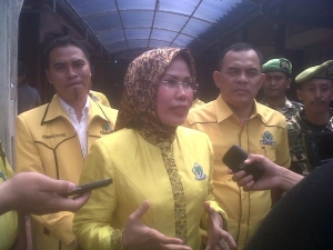 Tatu Siap Jadi Cabup Serang