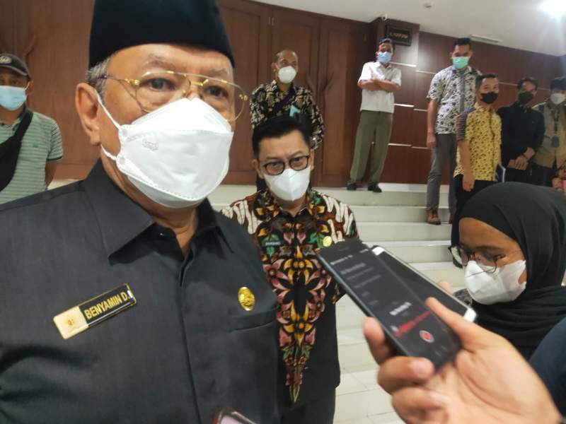 Tangsel masih Level 2, Benyamin : Vaksin Lansia Baru 53%