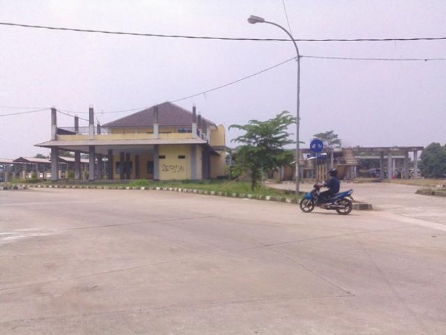 Tampak suasana terminal dalam kondisi sepi