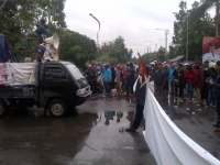 Sekolah Injil Masih Beraktifitas:Warga Kecamatan Batuceper Geruduk Pemkot Tangerang