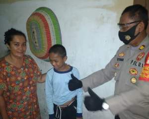 Kapolsek Kresek Antarkan Langsung Anak Hilang ke Rumah Orang Tuanya Di Ciledug