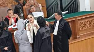 Sidang TPPU Nikita Mirzani Memanas, Pertanyakan Legalitas Produk Kecantikan Milik Dokter Reza Gladys