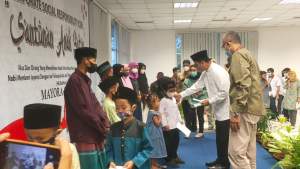 Camat Jayanti Hadiri Santunan Anak Yatim di PT Mayora